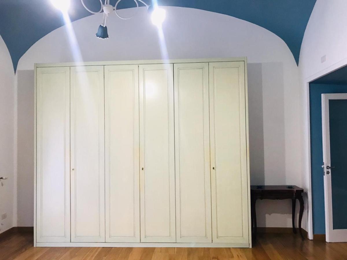 Suite Mari Наполи Екстериор снимка
