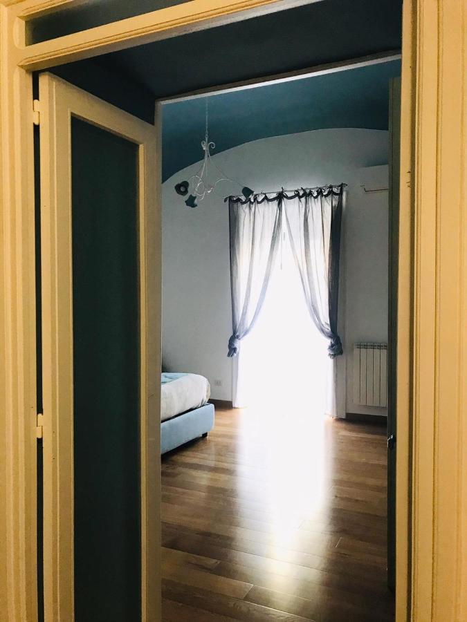 Suite Mari Наполи Екстериор снимка